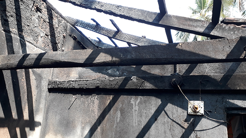 ಬಂಟ್ವಾಳ: ಮನೆ, ವರ್ಕ್ಸ್ ಶಾಪ್ ಗೆ ಬೆಂಕಿ; ಅಪಾರ ಹಾನಿ